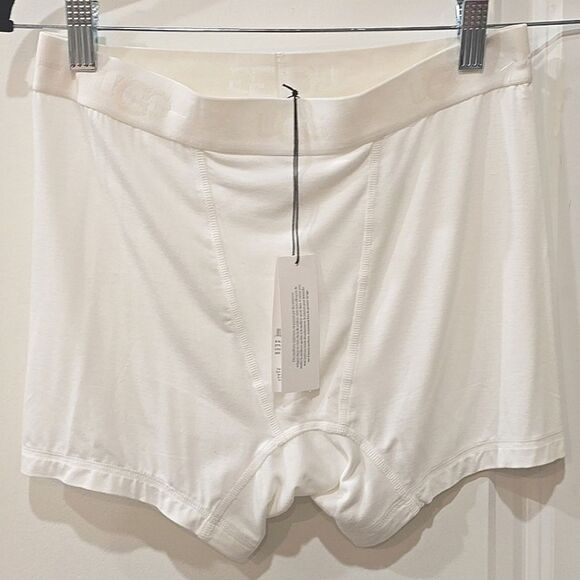 Ugg Alexiah Boy Short- Nimbus - Picture 6 of 7